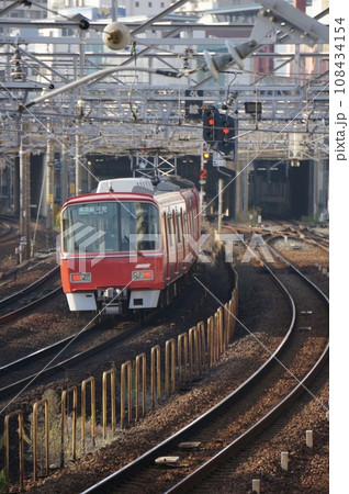 名鉄本線を駆け抜ける列車たち! 名鉄本線を駆け抜ける列車たち! 108434154