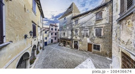 Picture from the town of Groznjan with idyllic cobbled streets and buildings made of natural stone Picture from the town of Groznjan with idyllic cobbled streets and buildings made of natural stone 108436674