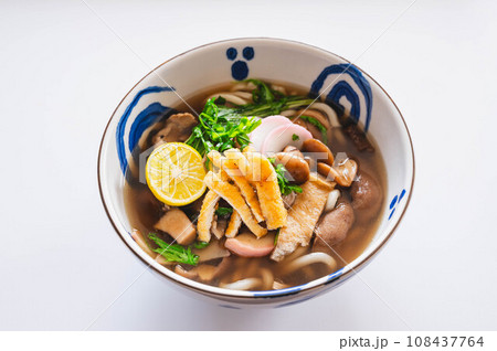 きのこうどん 108437764