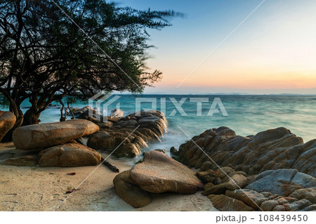 seascape at sunrise, Ko Man Klang, Rayong, Thailand 108439450