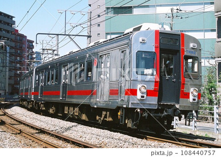 蒲田へ向けて池上線をゆく東急電鉄7600系 108440757