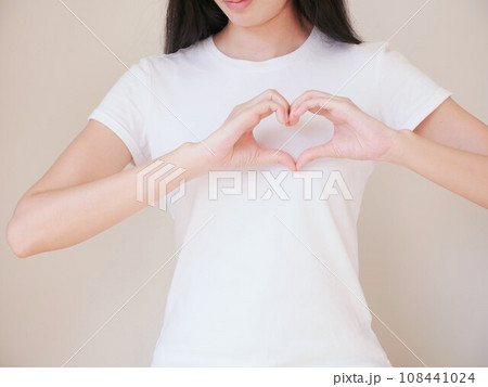 女子 女の子 女児 108441024