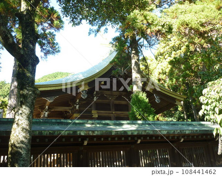 裏手から見る宮地嶽神社の本殿 裏手から見る宮地嶽神社の本殿 108441462