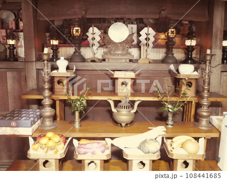 神殿 神棚 神様 神殿 神棚 神様 108441685