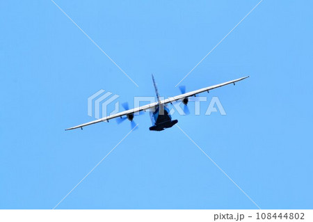 調布飛行場から東京の島嶼部へ空の旅… 大空を舞う【ドルニエ228】 108444802