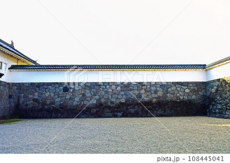 山形市　山形城　国史跡　二の丸枡形東大手門　石垣　土塀 108445041