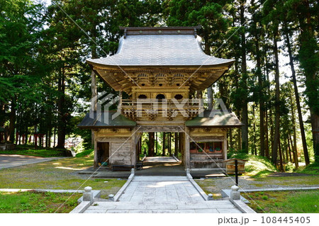 耕雲寺　山門（新潟県） 108445405