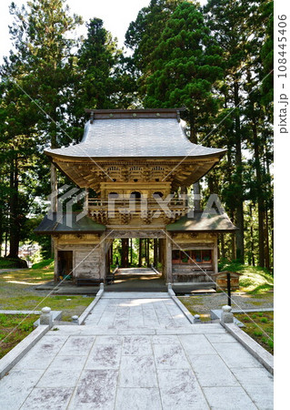耕雲寺　山門（新潟県） 108445406
