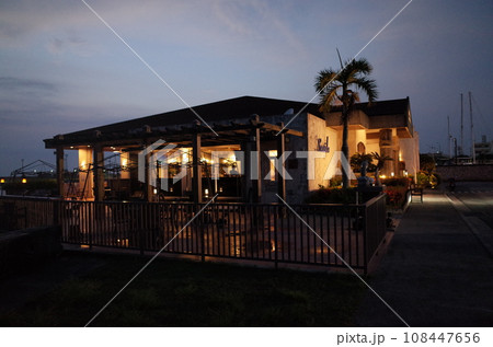 Seaside Restaurantの夜風景_嘉手納 Seaside Restaurantの夜風景_嘉手納 108447656