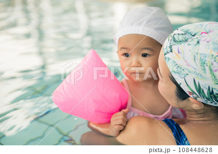 ベビースイミング 108448628