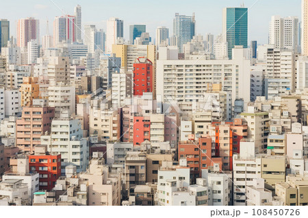 上空から見た大都市のビル群:AI生成画像 上空から見た大都市のビル群:AI生成画像 108450726