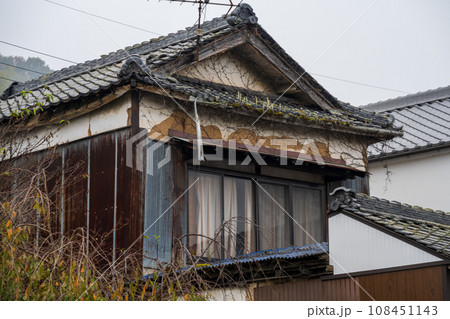 日本の岡山県矢掛町の古くてとても美しい建物 日本の岡山県矢掛町の古くてとても美しい建物 108451143