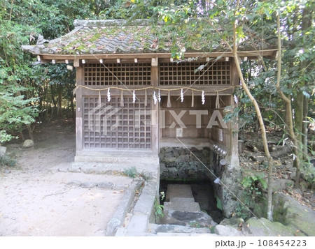 宇治上神社の名水　桐原水 108454223