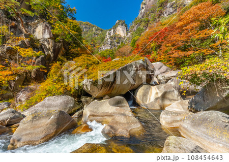 秋の昇仙峡 (山梨県) 秋の昇仙峡 (山梨県) 108454643