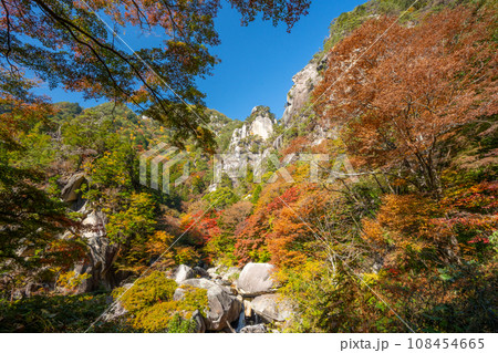 秋の昇仙峡 (山梨県) 秋の昇仙峡 (山梨県) 108454665