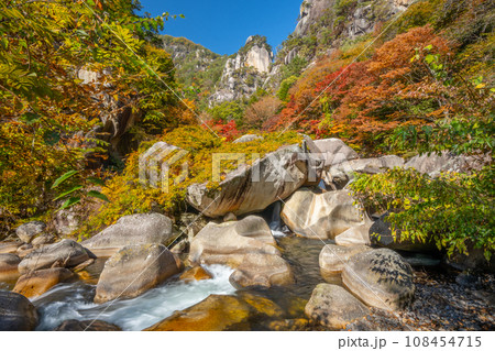 秋の昇仙峡 (山梨県) 秋の昇仙峡 (山梨県) 108454715