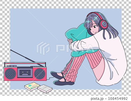 一個女孩在收音機上聽著卡帶上的音樂 108454992