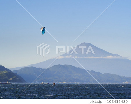 静岡県　カイトサーフィンと富士　9月 108455489