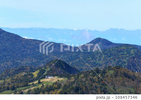 ビューポイント 志賀草津高原ルートからの風景 秋の季節 ビューポイント 志賀草津高原ルートからの風景 秋の季節 108457346