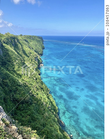 宮古島青い海珊瑚礁三角点 108457863