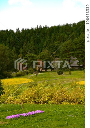 秋の遠野ふるさと村 108458539