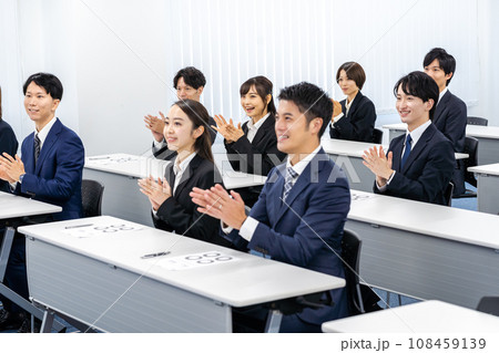 ビジネスシーン ビジネスシーン 108459139