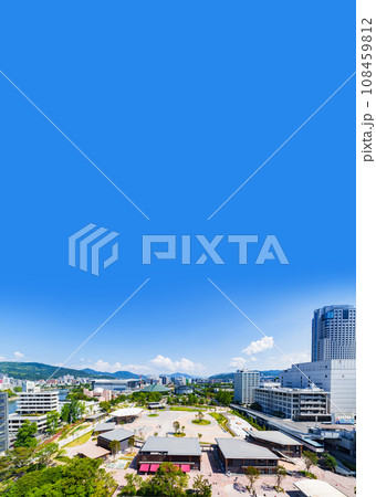 ひろしまゲートパーク は 広島市民球場 の 跡地 にある 【 広島市 の 風景 】 108459812