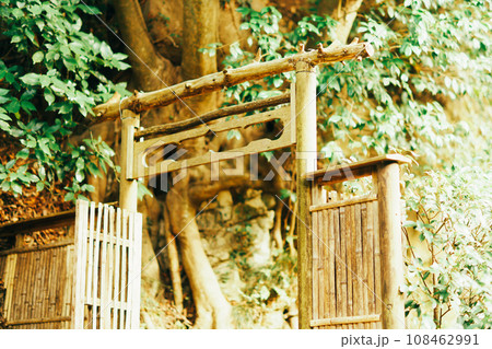 鎌倉の寺の風景 108462991