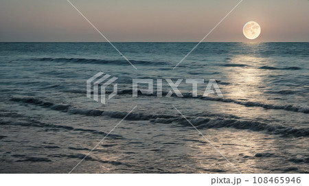 月と夕暮れの海辺 月と夕暮れの海辺 108465946