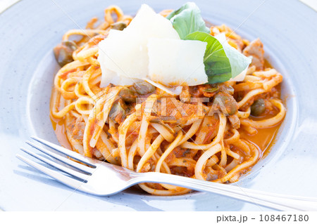 美味しいイタリアン、トマトソースのパスタ 美味しいイタリアン、トマトソースのパスタ 108467180