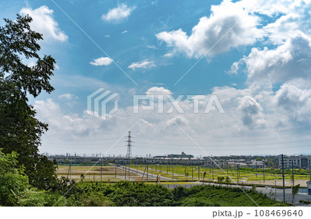 郊外の宅地造成地 郊外の宅地造成地 108469640