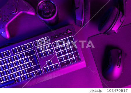 Keyboard lit with white light by various wireless devices Keyboard lit with white light by various wireless devices 108470617