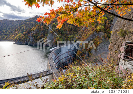 北海道　札幌　定山渓　温泉　豊平峡　ダム　紅葉　秋 108471082