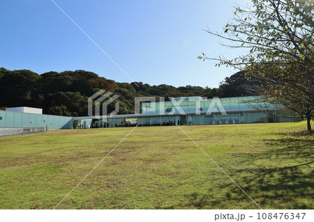 横須賀美術館 108476347