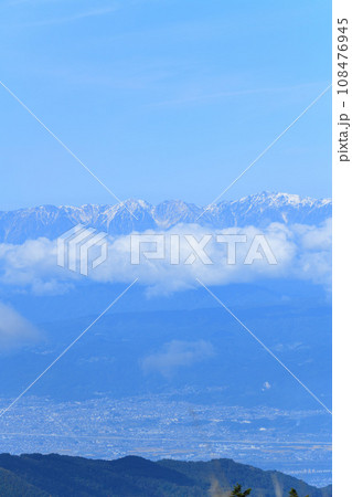 ビューポイント　志賀草津高原ルートからの風景　秋の季節　　　　　　 108476945