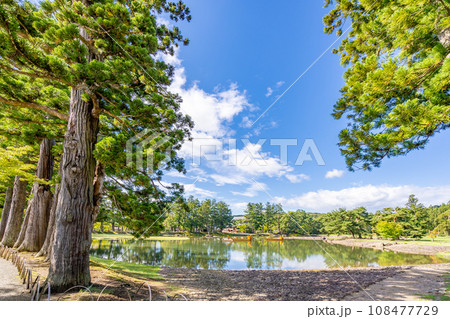 毛越寺　大泉が池　舟遊式池泉庭園　日本庭園史上特に貴重な平安時代の浄土庭園遺構　世界遺産 108477729