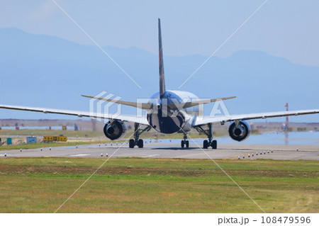 EOSR6.M2.山口岩国、ジャンボの後ろ。 108479596