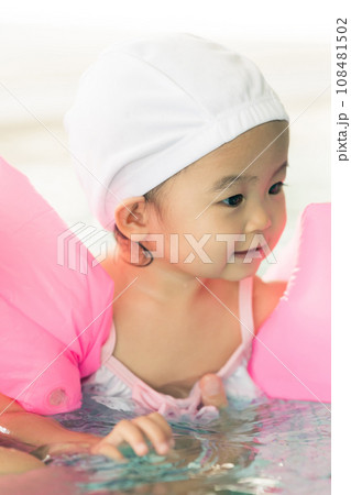 ベビースイミング ベビースイミング 108481502