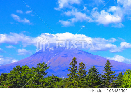 弘前公園から眺望する新雪と紅葉の岩木山 108482503