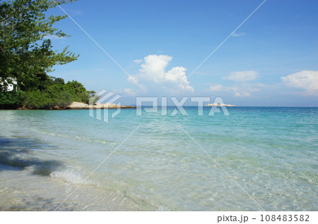 サメット島のビーチ 108483582