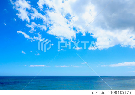 青い海と空 108485175