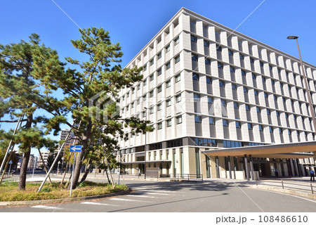 福岡地方検察庁　福岡地検　福岡市中央区六本松4-2-3 108486610