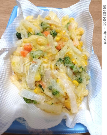 家庭の天ぷら　かき揚げ 108488469