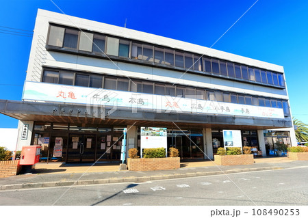 【香川県】瀬戸内の島々と結ぶ旅客船（丸亀港） 108490253