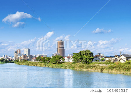 静岡県浜松市のアクトシタワーと中心とした中心街と馬込川 静岡県浜松市のアクトシタワーと中心とした中心街と馬込川 108492537