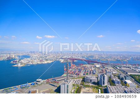 【大阪府】10月・大阪の都市風景《ベイエリア》 108493659