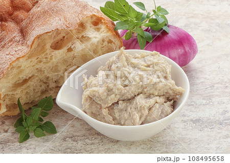 Jewish traditional cuisine herring mousse Forsmak 108495658