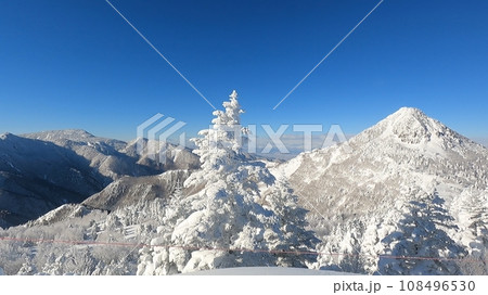 志賀高原熊の湯スキー場からの雪景色 108496530