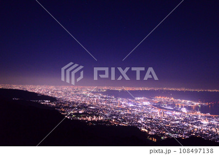 摩耶山 掬星台からの夜景(兵庫県神戸市) 摩耶山 掬星台からの夜景(兵庫県神戸市) 108497138
