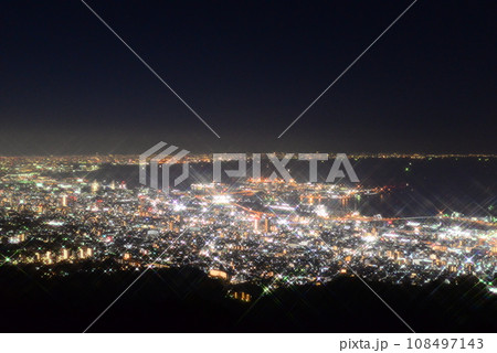 摩耶山 掬星台からの夜景(兵庫県神戸市) 摩耶山 掬星台からの夜景(兵庫県神戸市) 108497143